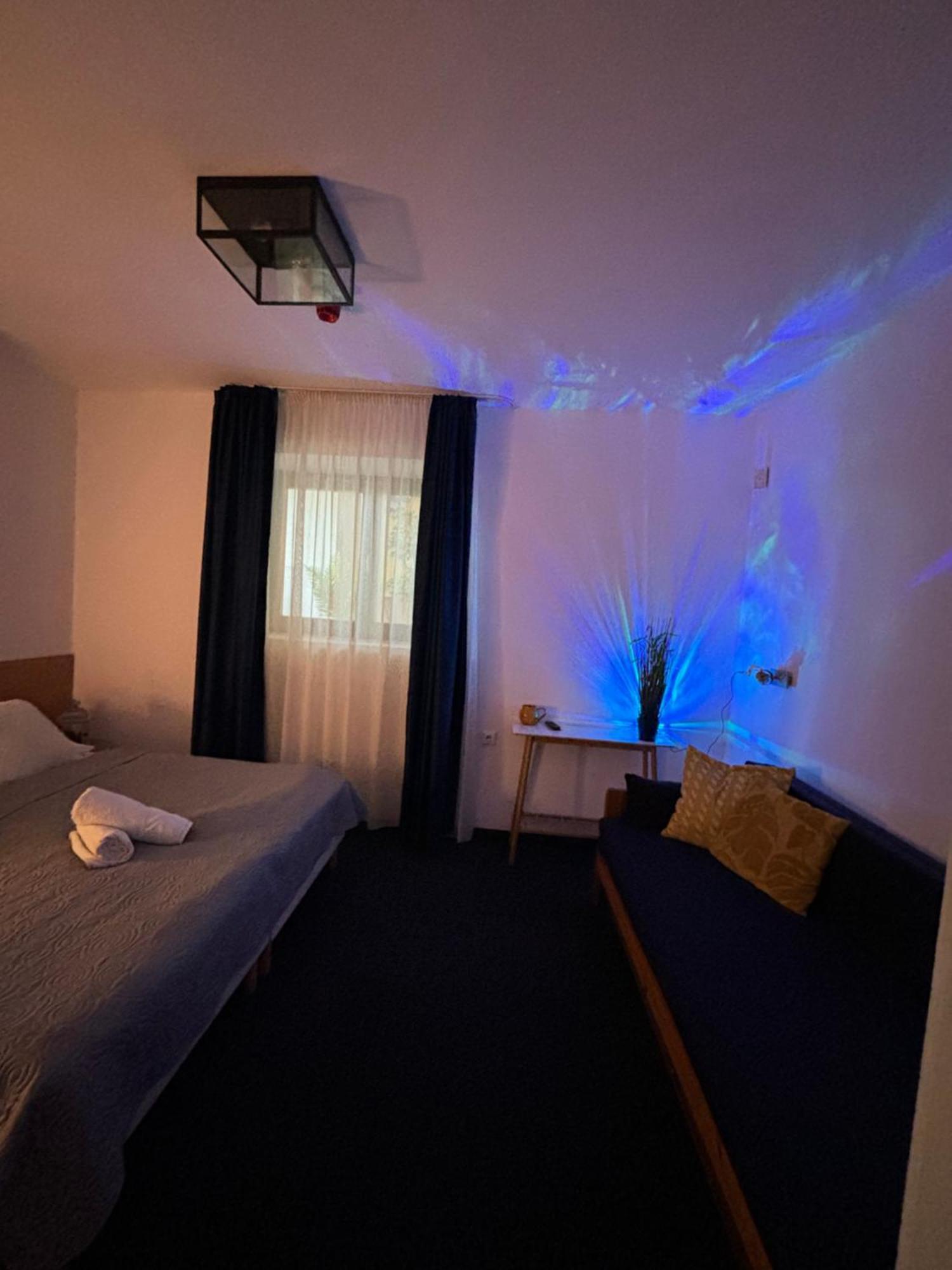 Sziget23 Hotell Ábrahámhegy Exteriör bild
